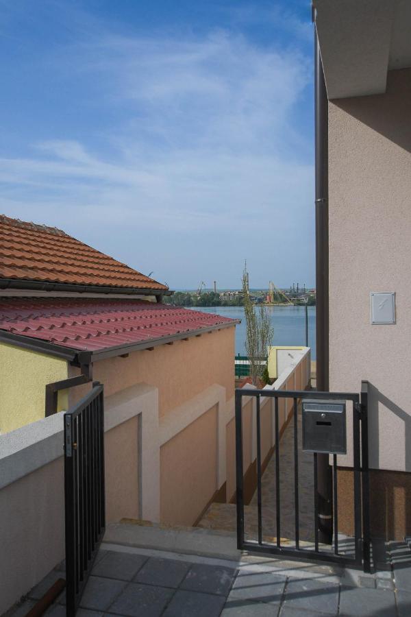 Apartment Plaza Kladovo Kültér fotó