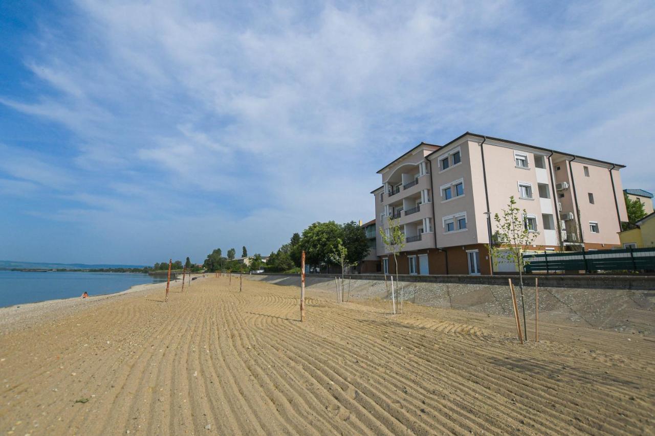 Apartment Plaza Kladovo Kültér fotó